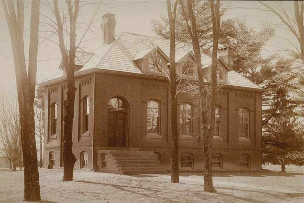 1889:  Brackett Laboratory