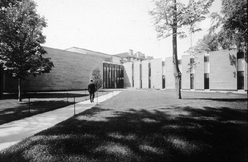 1964-65 addition, view from northeast (photo before Picasso sculpture installed in 1971)
