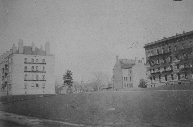 Dod Hall (left), Museum of Historic Art (right-center), Brown Hall (right), (after 1890)