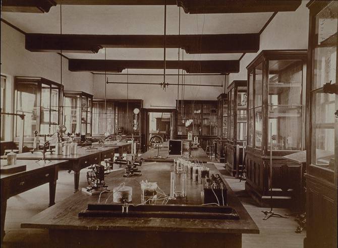 Interior, laboratory (photo circa 1881)