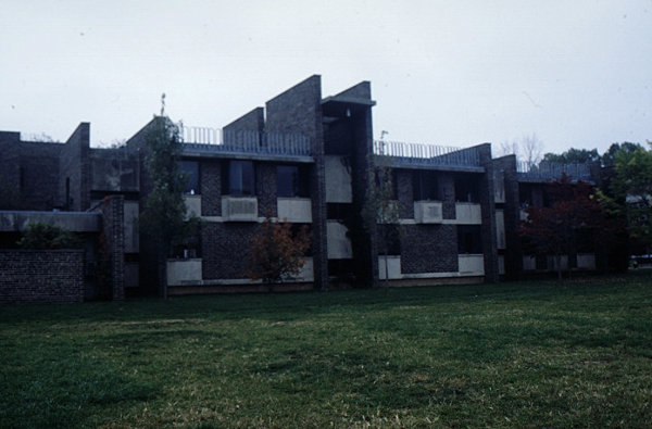 1964:  1922 Hall