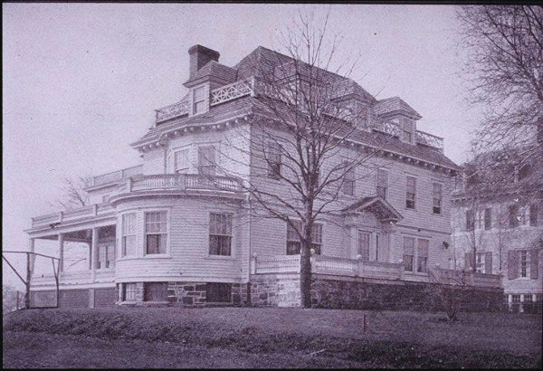 1914:  Key and Seal Club II