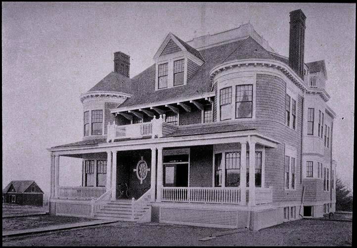 Court Club (1923-1927), former Cottage clubhouse (photo circa 1895)