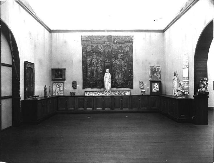Upper floor, central gallery, north. (photo circa 1925
