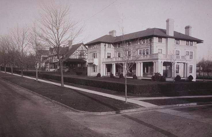 Elm Club view along Prospect Street before remodeling