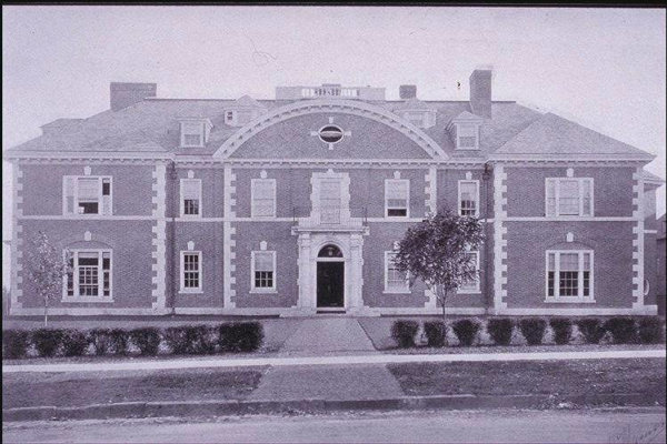 1905:  Cottage Club III