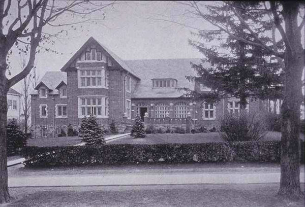 1925:  Key and Seal Club III