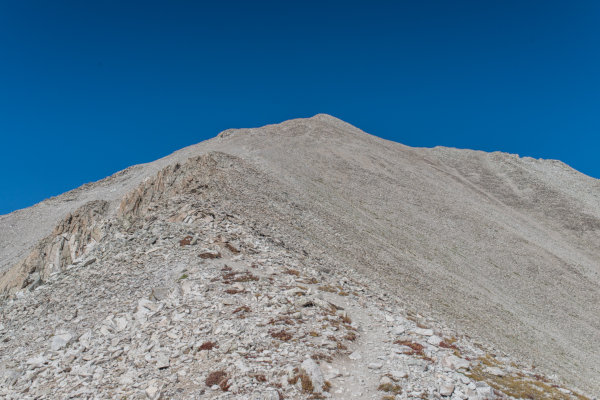 The trail on the ridge