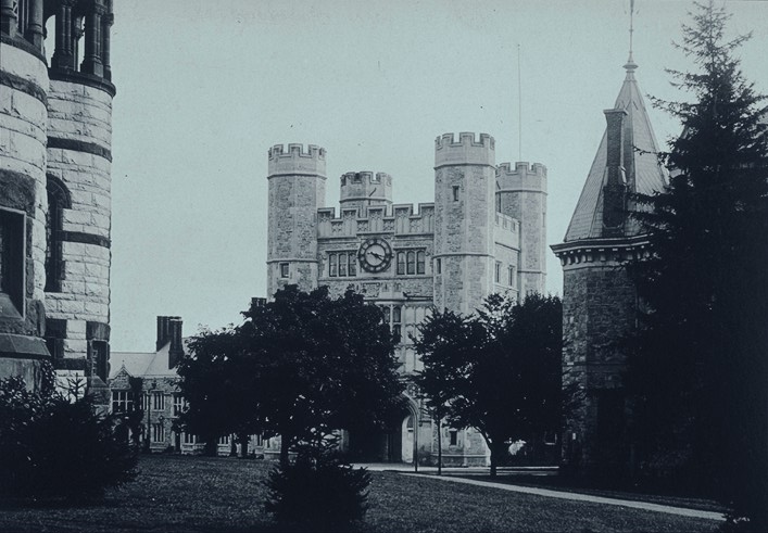 View from northeast, with Bonner-Marquand at right (photo before 1907)