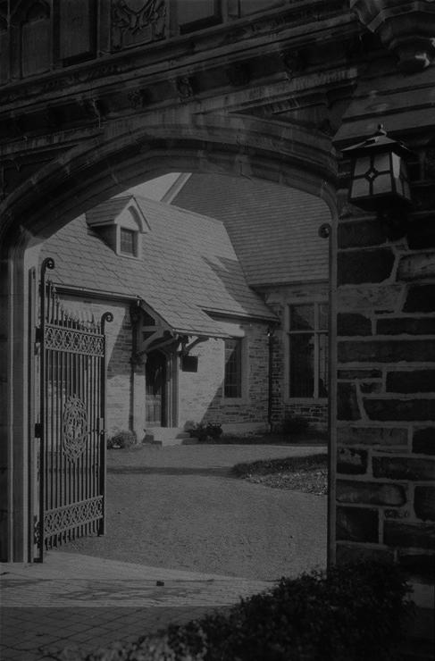 View through gateway into courtyard