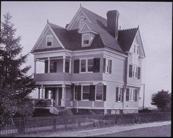 1904:  Key and Seal Club I