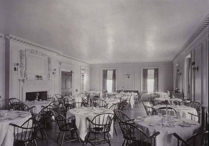 Charter Club interior circa 1930