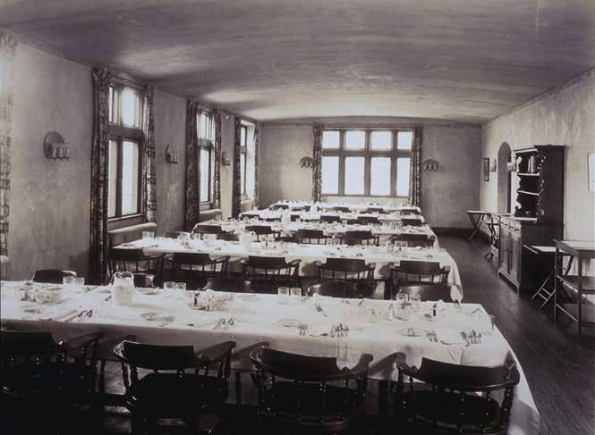 Tiger Inn  interior, dining room, after 1895