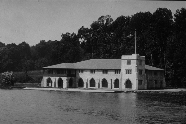 1913:  Class of 1887 Boathouse