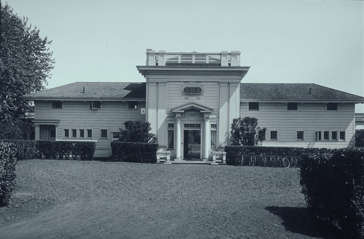 Class of 1886 Golf Club, viewed from the north